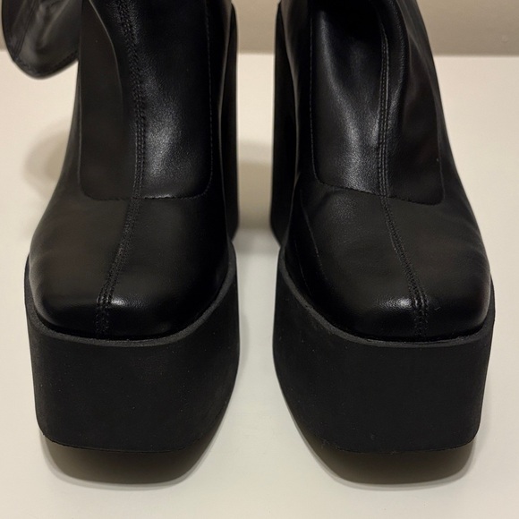 Bershka Black Fitted High-Heel Platform Ankle Boots - Picture 6 of 8